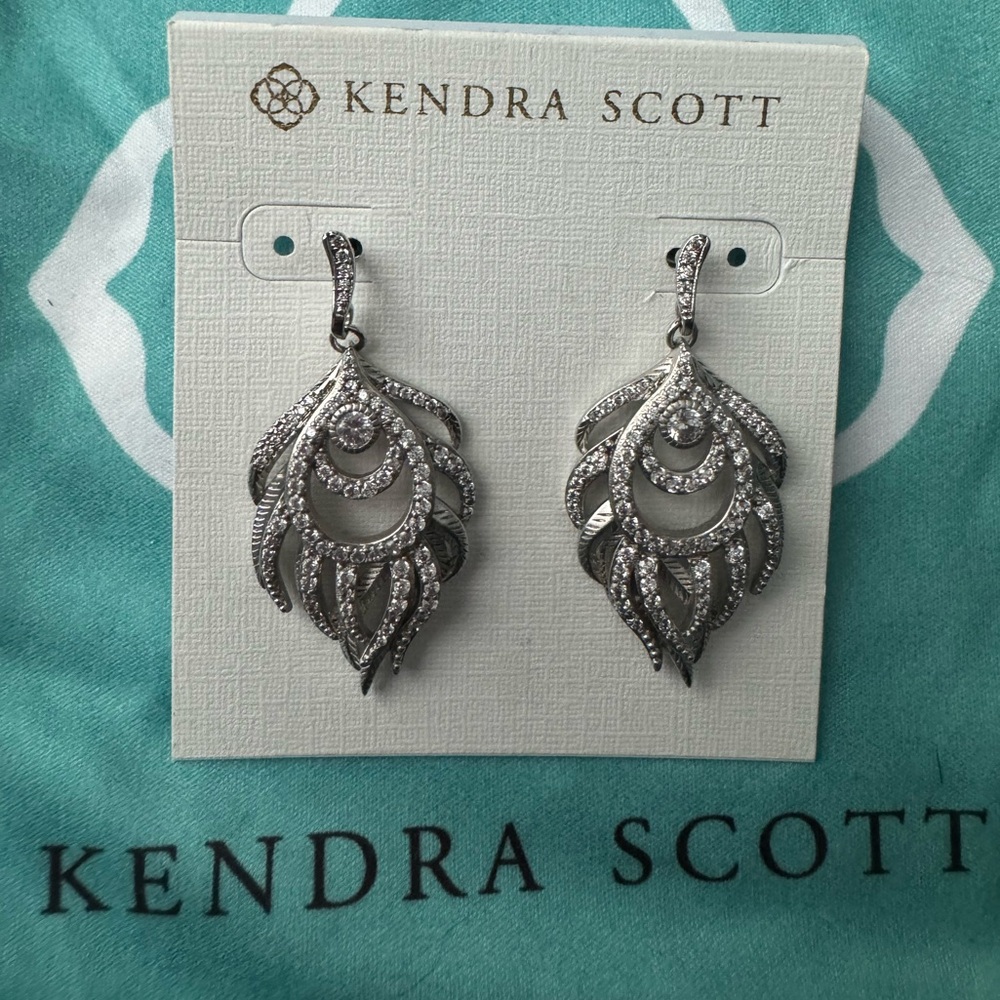 Kendra Scott Emilia Drop Earrings